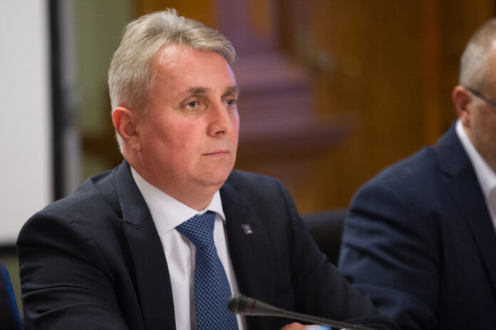 Autostrada Comarnic-Brașov va fi gata în șase ani, a promis ministrul transporturilor, Lucian Bode.