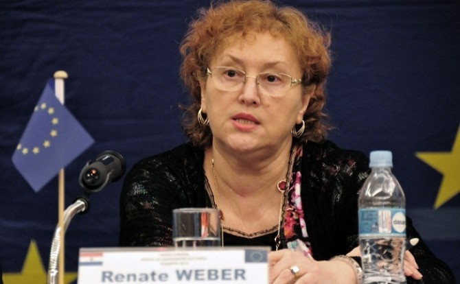 Avocatul Poporului contestă la CCR încă o ordonanță a guvernului Orban. Renate Weber crede că discriminează judecătorii