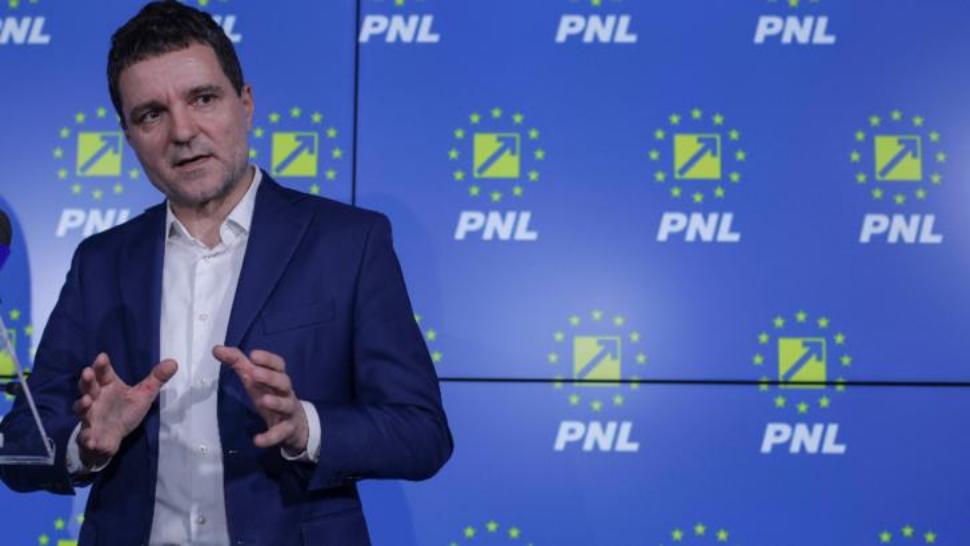 Nicușor Dan contracandidatul Gabrielei Firea în cursa pentru Capitală