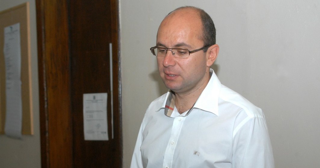 Cum ne salvam din toamna ? (6) In politica, “s-a terminat cu jocul de glezne si galagia”!