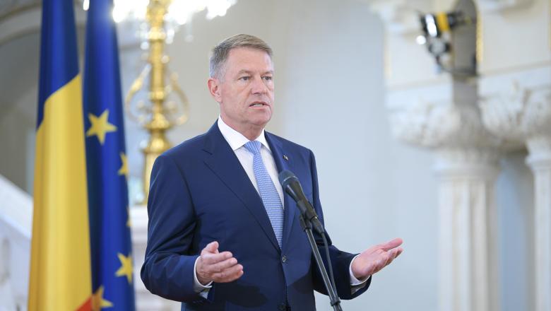 Klaus Iohannis apreciază construirea centrului COVID-19 privat . Președintele Iohannis a vizitat vineri locația la cheie dotată de Auchan și Leroy Merlin