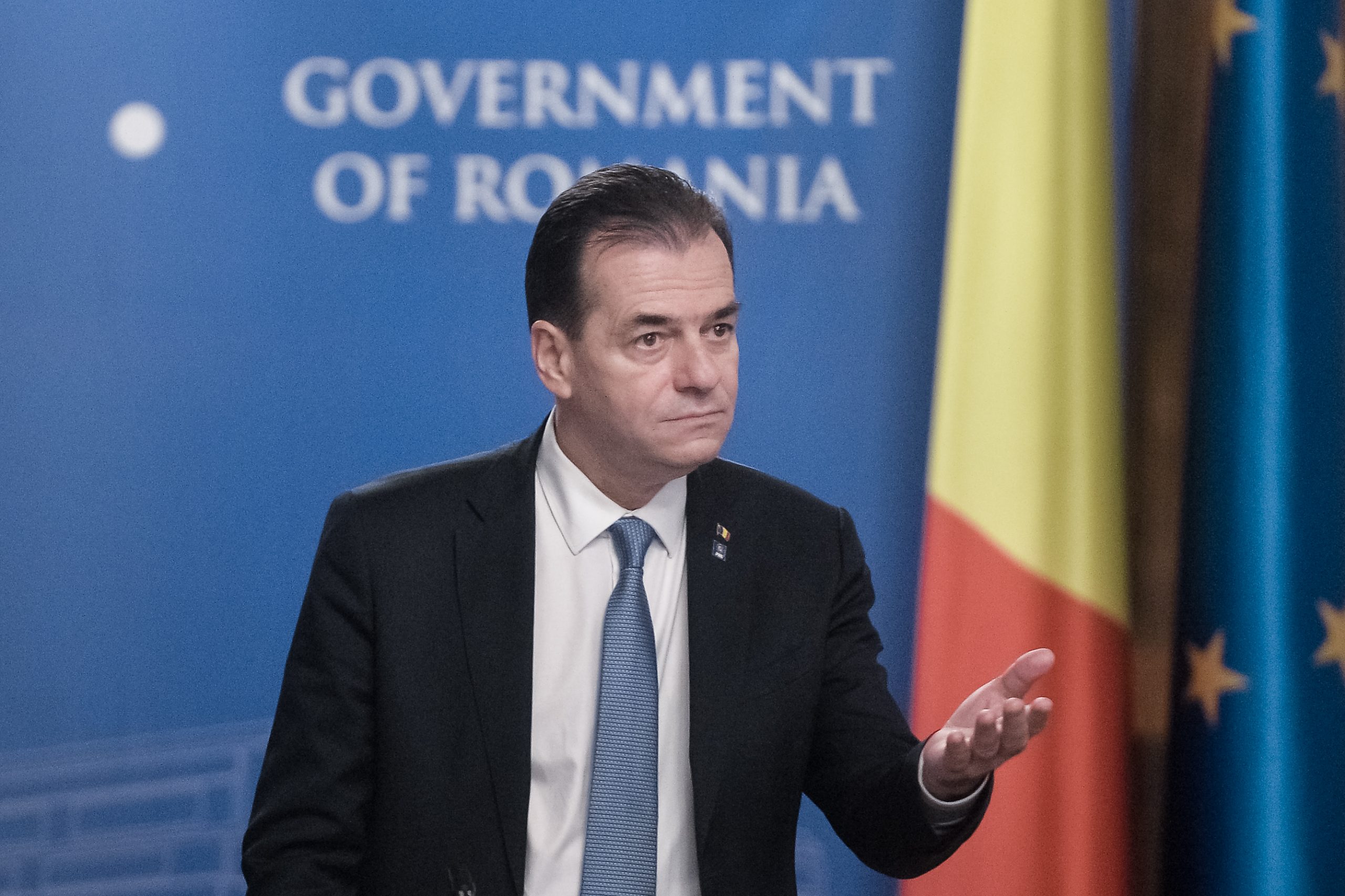 Ludovic Orban cere poliției să reducă numărul amenzilor pentru încălcarea ordonanțelor militare