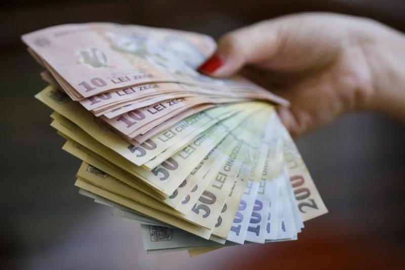 Salariații care au fost în șomaj tehnic primesc alți bani de la Guvern