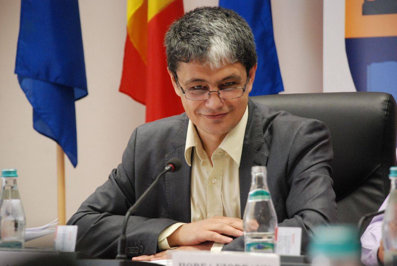 Boloș spune că România nu trebuie să elimine pensiile speciale: