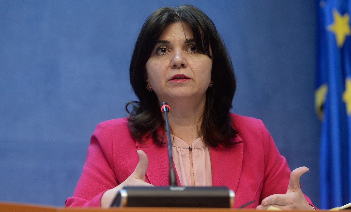 Moțiune simplă împotriva ministrului educației, Monica Anisie. PSD și Pro România o acuză că a gestionat dezastruos criza coronavirusului