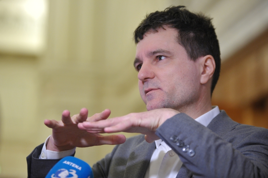 Testarea în masă a bucureștenilor este o risipă de bani publici. Argumentele lui Nicușor Dan