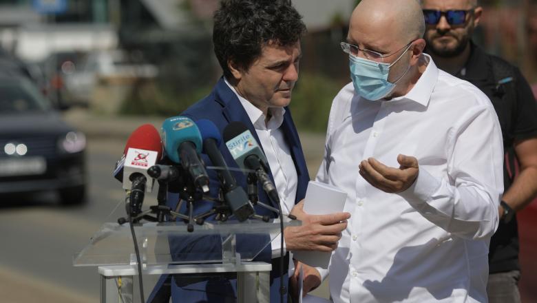 VIDEO | Viceprimarul Aurelian Bădulescu, circ și scandal în Prelungirea Ghencea, la conferința lui Nicușor Dan