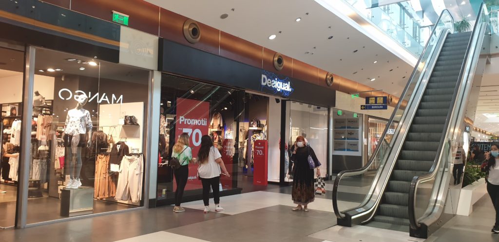 Regulamentul care permite deschiderea mall-urilor, sălilor de sport, jocuri