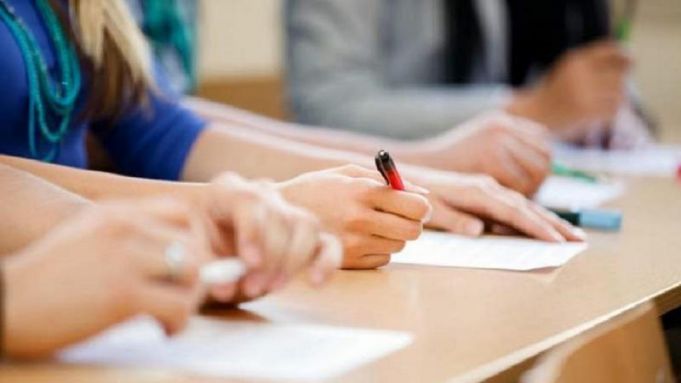 Bacalaureatul și Evaluarea Națională s-ar putea echivala cu mediile