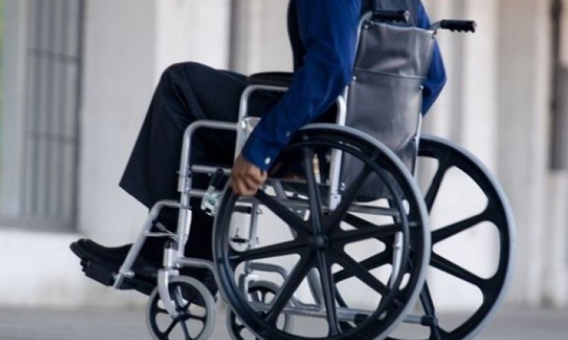 O lege sprijină angajarea persoanelor cu handicap, prin obligații financiare