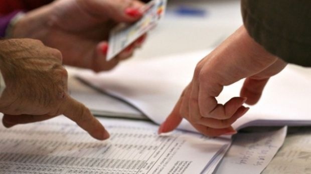 Se caută președinți de birouri electorale, locțiitori și operatori de calculator