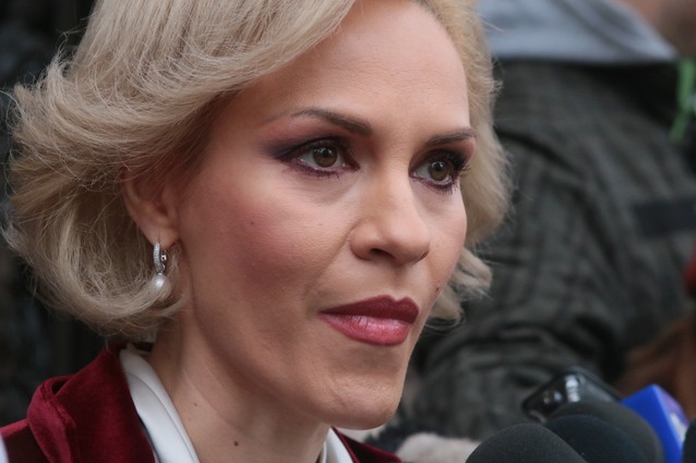 Gabriela Firea conduce detașat în preferințele bucureștenilor