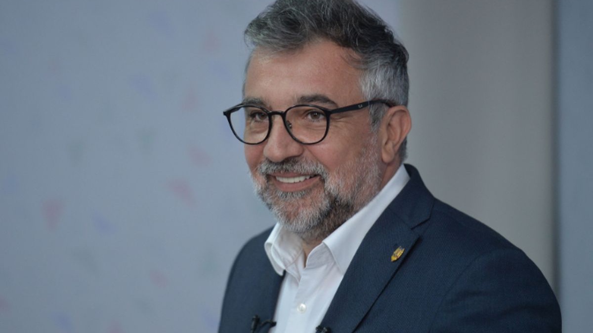 Purtătorul de cuvânt al PSD, Lucian Romașcanu trivial
