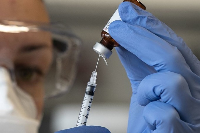 Vaccinul împotriva coronavirusului produs de compania Moderna testat