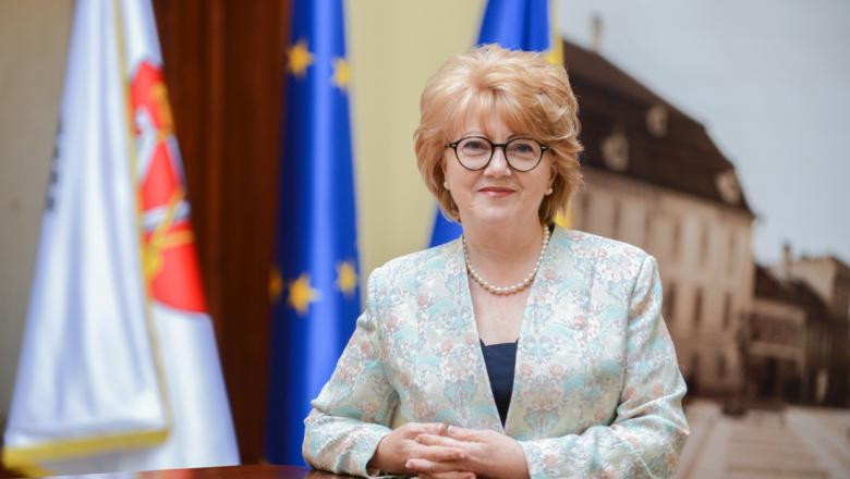 Astrid Fodor nu a fost validată ca primar al Sibiului, după ce Agenția Națională de Integritate a declarat-o ”în incompatibilitate” Citeşte întreaga ştire: Astrid Fodor nu a fost validată ca primar al Sibiului, după ce Agenția Națională de Integritate a declarat-o ”în incompatibilitate”