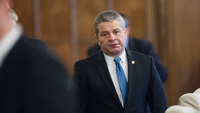 Medicii și asistente au fost dați afară chiar în perioada stării de alertă