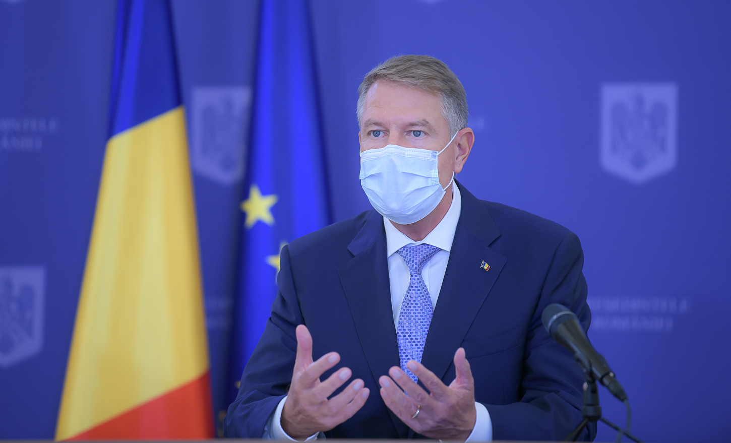 Klaus Iohannis, după fotografia cu Ciolacu fără mască la restaurant: