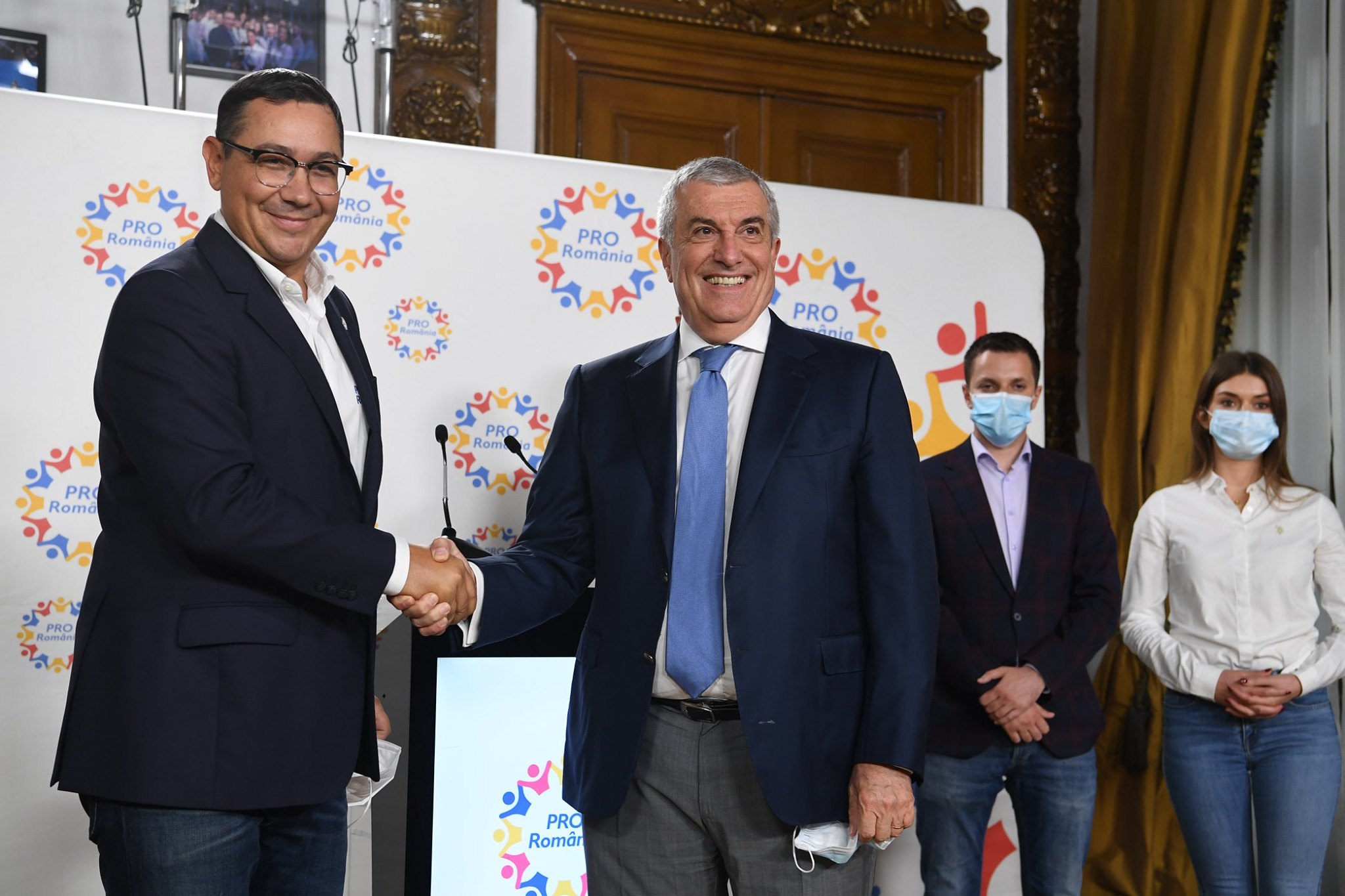 Tăriceanu a demisionat din ALDE ca să poată candida de pe lista Pro România