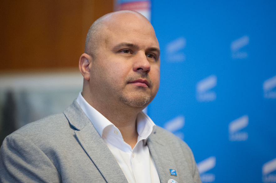 Deputatul Emanuel Ungureanu, infectat cu noul coronavirus: Am purtat mască, am fost atent, dar, totuşi, se întâmplă