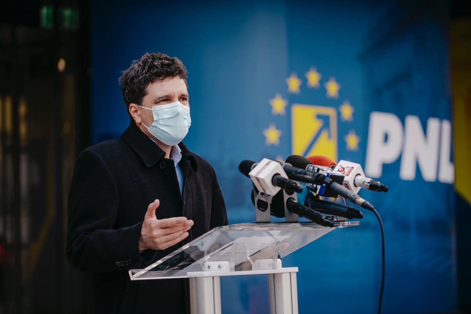 Nicuşor Dan, despre perchezițiile din primărie: Nicio persoană cercetată nu va fi acoperită. Firea: De când e Frigușor Ban judecător?