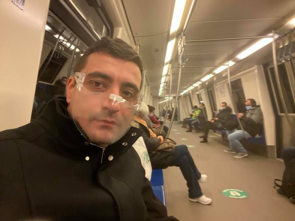 Liderul AUR, George Simion, în metrou de dimineaţă: Nu am înțeles niciodată de ce e un așa mare lucru pentru marii