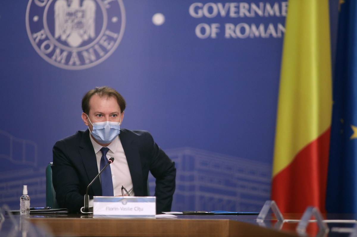 Premierul Florin Cîțu anunță că săptămâna viitoare ar trebui să înceapă a doua fază a campaniei de vaccinare. ”Dacă păstrăm ritmul vom ajunge la capacitatea de 100.000 de vaccinuri pe zi”