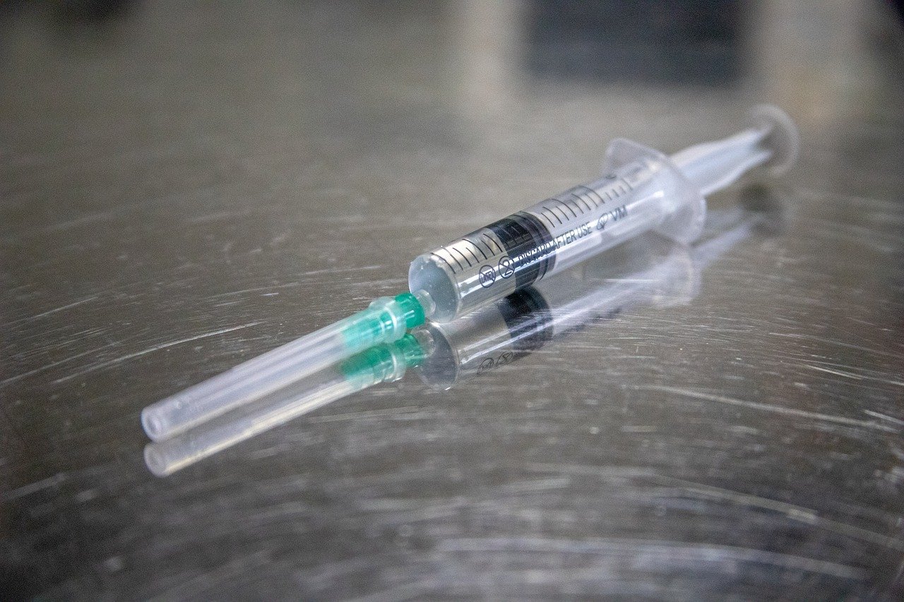 Vaccinul Moderna a fost aprobat în Uniunea Europeană de EMA