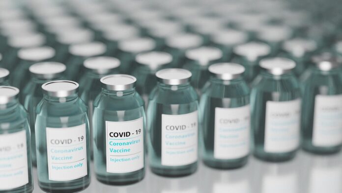 Vaccinul AstraZeneca împotriva COVID ar putea fi autorizat pe 29 ianuarie
