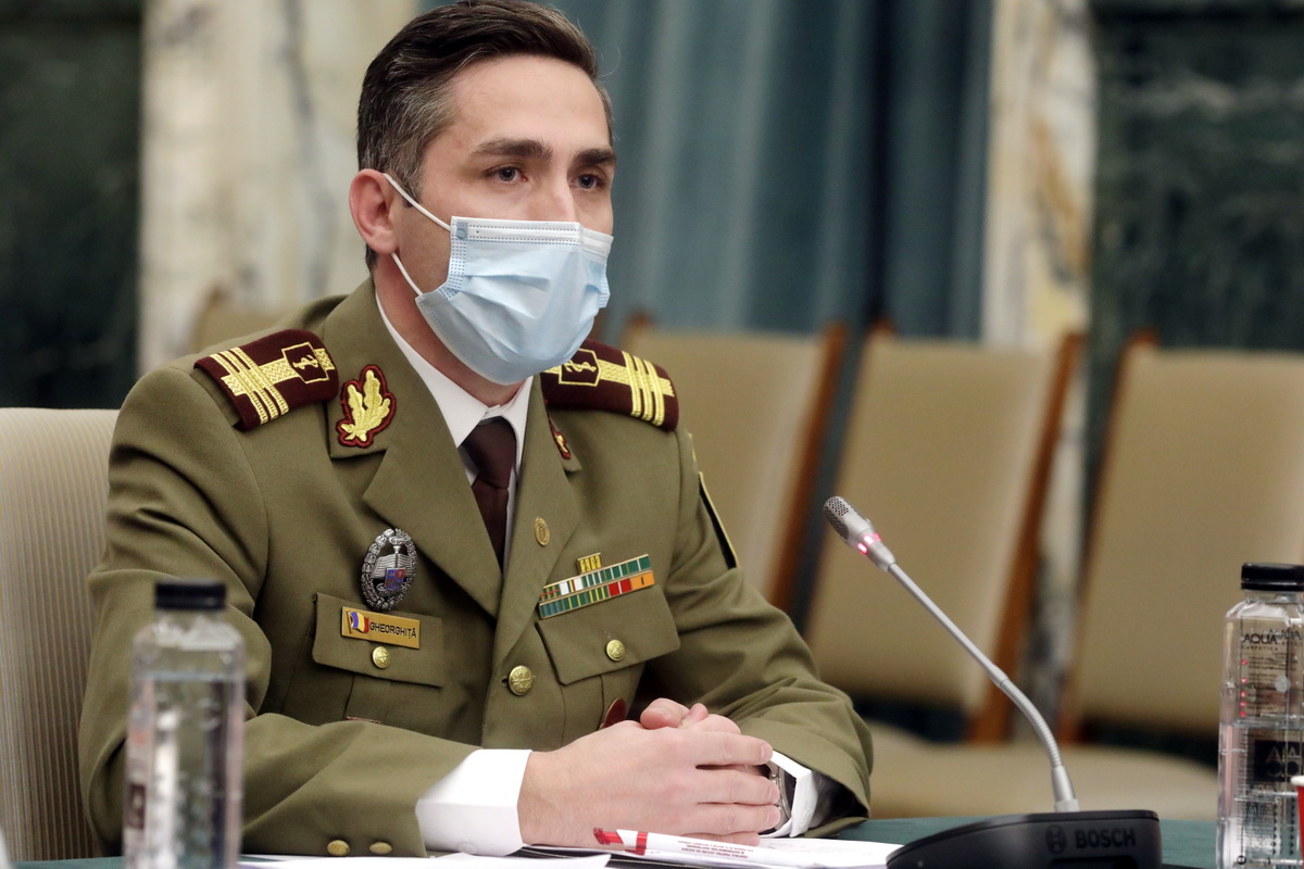 Când vom putea renunţa la masca de protecție? Anunțul făcut de Valeriu Gheorghiţă