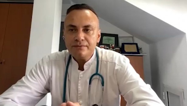 Pacientul vaccinat greșit cu Moderna în loc de Pfizer are anumite riscuri