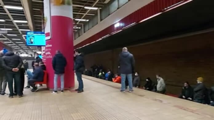 Grevă la metrou. Circulația metroului este oprită vineri dimineață