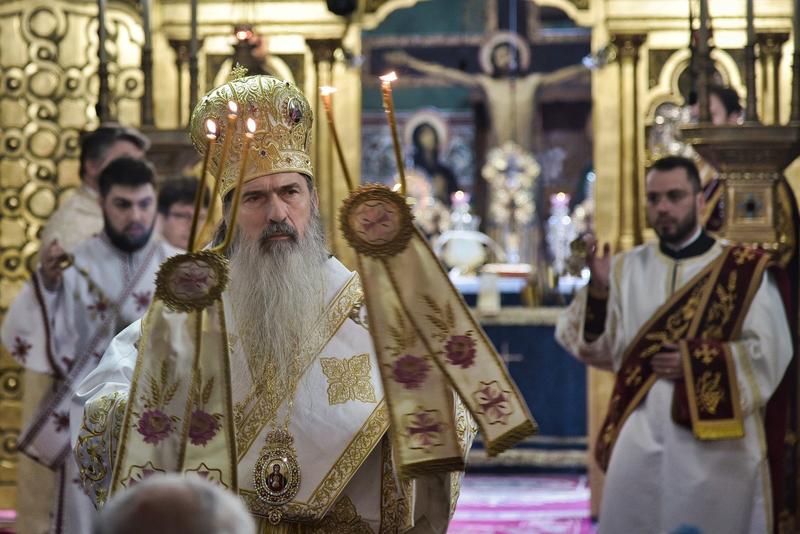 ÎPS Teodosie: Biserica nu se va închide, că nu e a autorităților vremelnice, ci a lui Dumnezeu