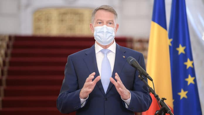 Klaus Iohannis îl trage la răspundere pe Vlad Voiculescu: „Autoritățile competente nu s-au preocupat să extindă numărul locurilor la ATI”