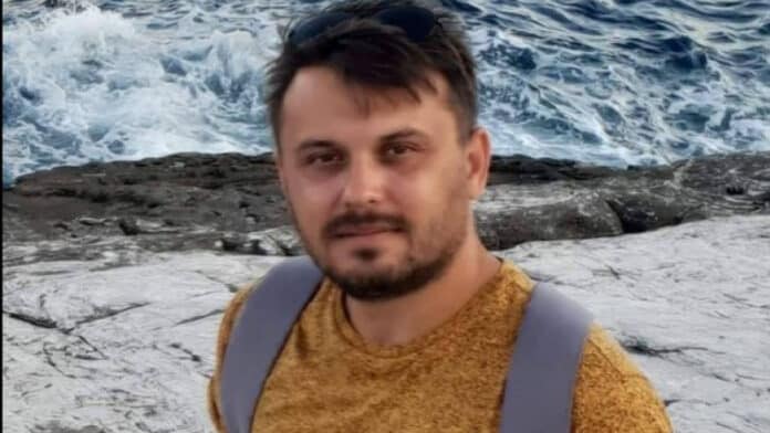 Un jurnalist din Vaslui a fost legat de pat într-o secție de psihiatrie