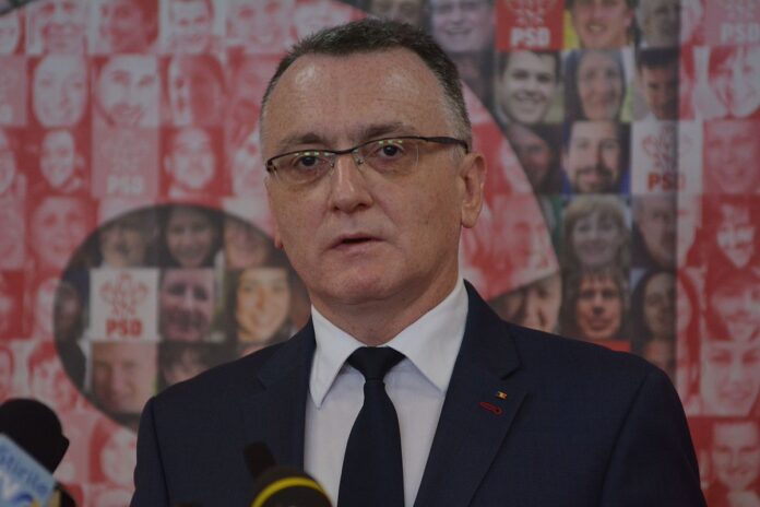 Anul școlar ar putea să înceapă de la 1 septembrie, spune Sorin Cîmpeanu