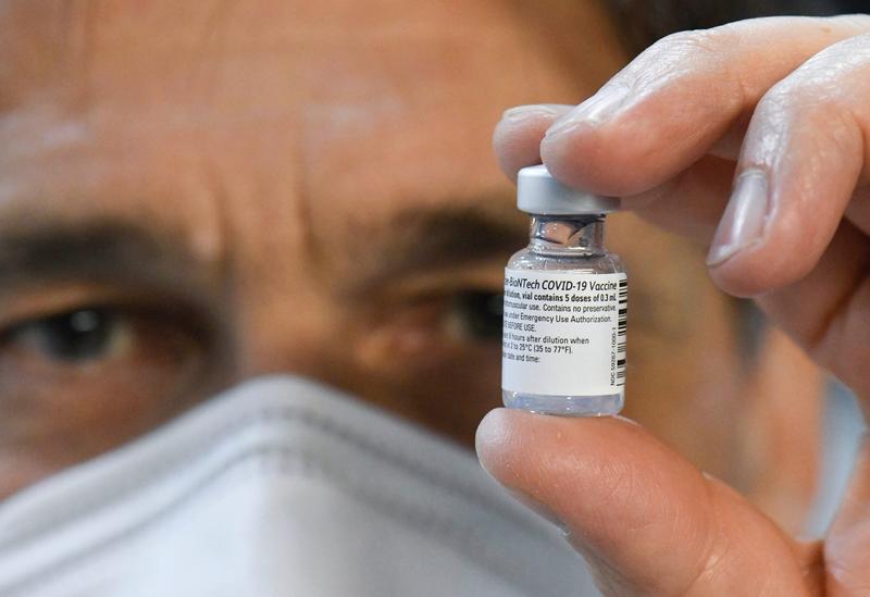 Miocardita s-a instalat la câteva zeci de persoane injectate cu serul Pfizer