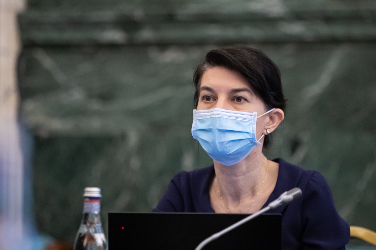Datele cetățenilor ar trebui să se afle într-o bază de date comună