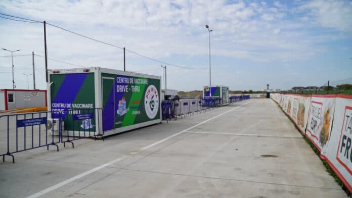 Centrul de vaccinare drive-thru din sectorul 5 al Bucureștiului