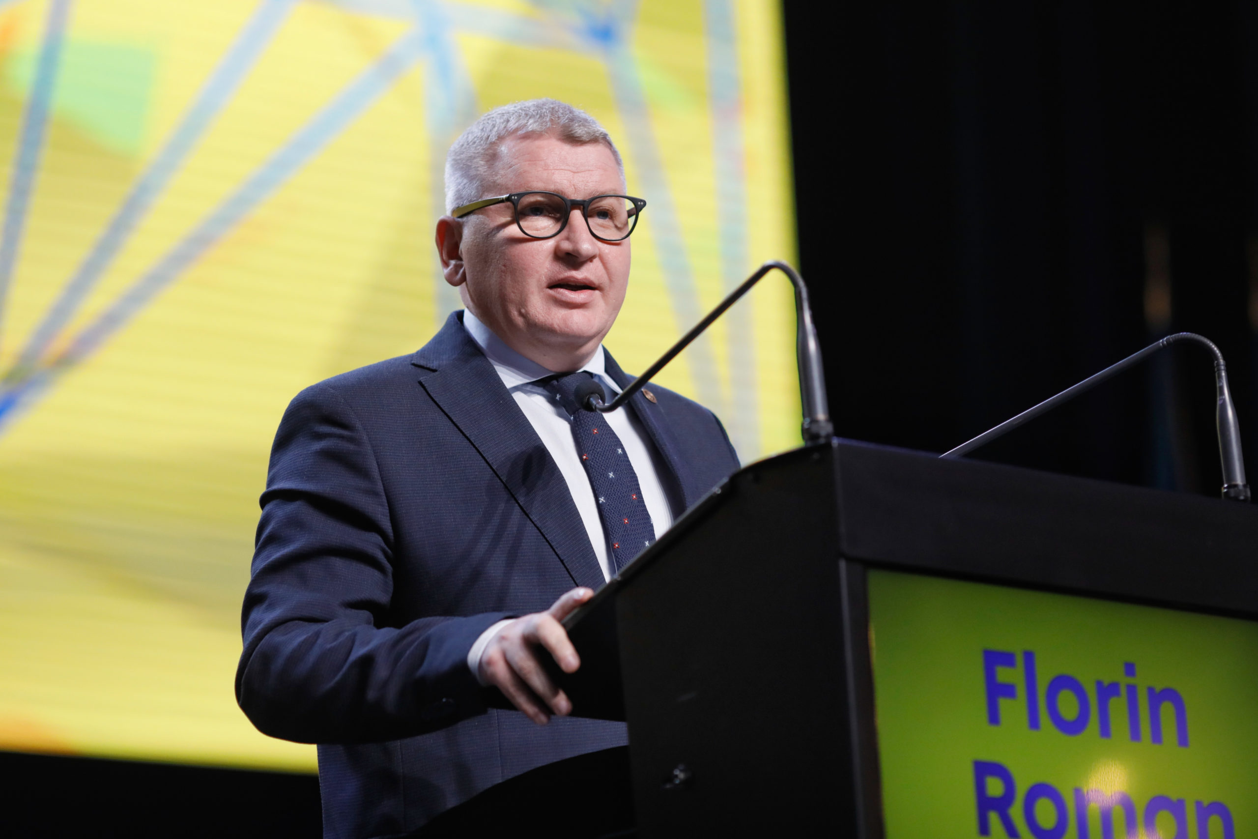 Florin Roman îl susține pe Florin Cîțu pentru șefia PNL