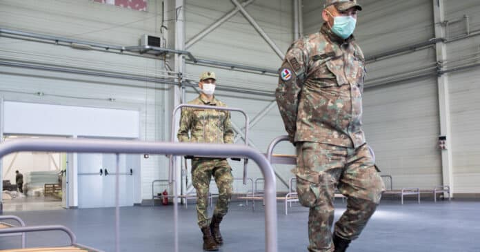 Vaccinarea în centrele armatei începe marți. Maratonul de vaccinare