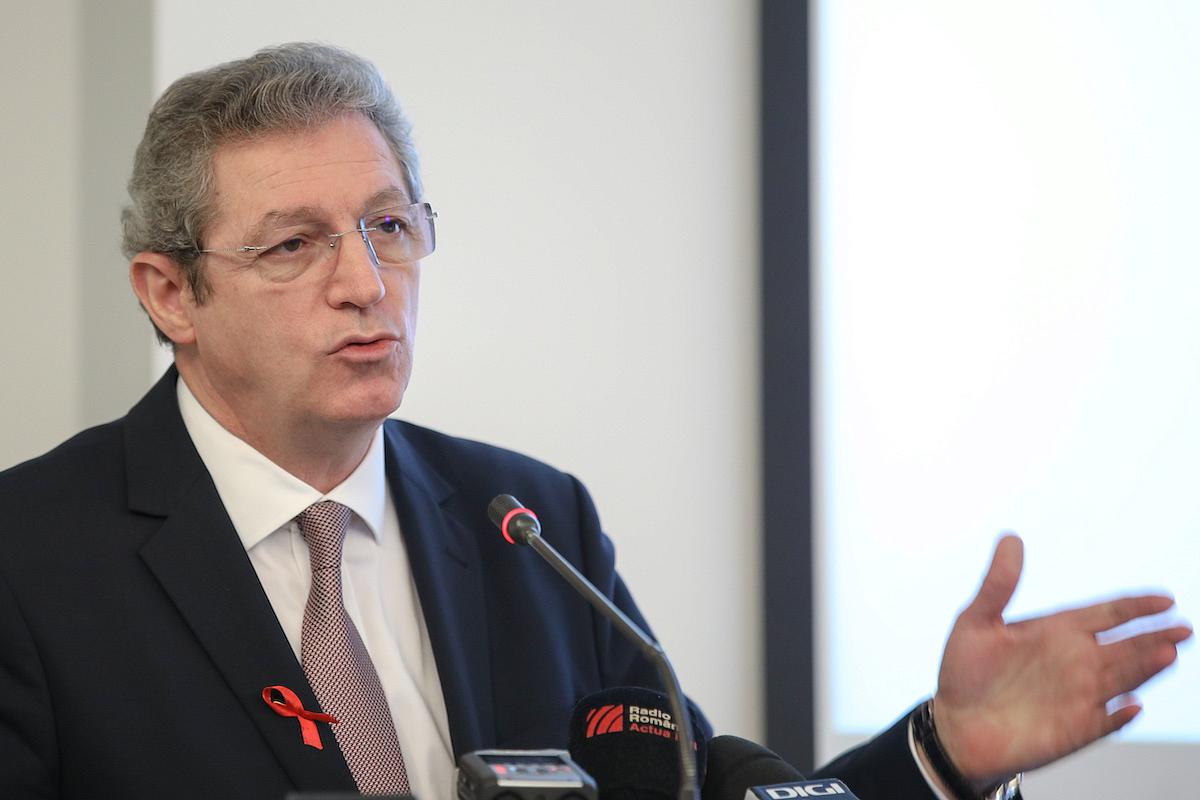 Adrian Streinu Cercel a fost pus la punct de către un doctor
