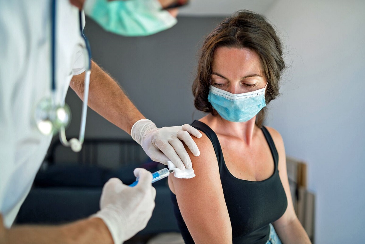 Vaccinare anuală anticovid. O doză de rapel care să se facă o singură dată