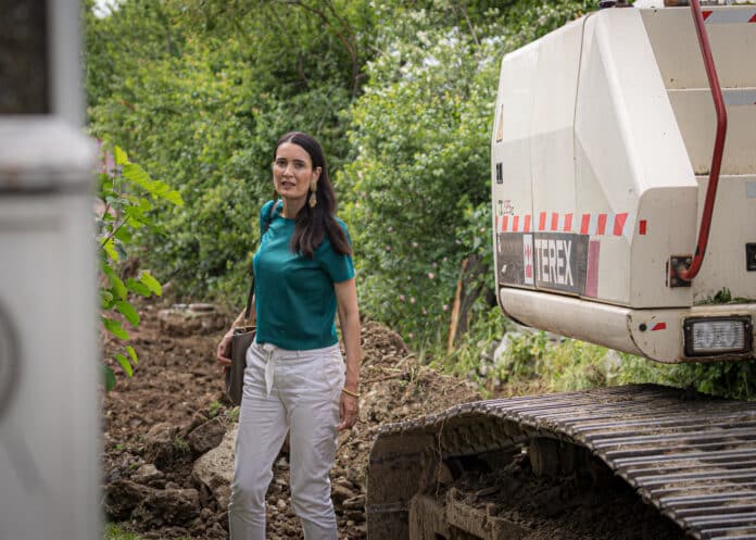 Clotilde Armand va cere instanței rezilierea contractului cu Romprest