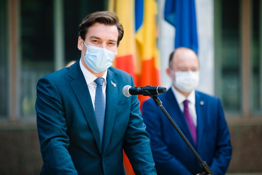 Restricții pentru nevaccinați. Accesul în restaurante, hoteluri ori la mall