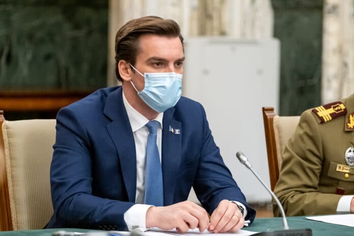 Valul patru ar pute aduce în jur de 1.500 de infectări pe zi iar vârful
