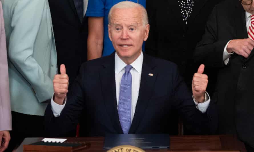 100 de dolari pentru vaccin Joe Biden oferă pentru fiecare american