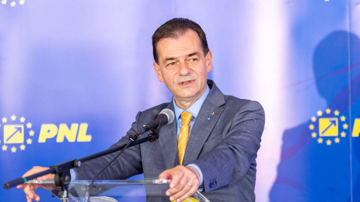 „Cu el ce ați avut?”. Ludovic Orban acuză conducerea PNL că l-a alungat pe câinele Toby, adus de el acum 5 ani