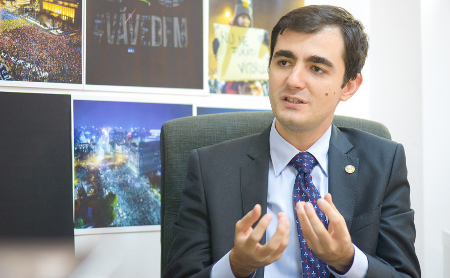 Desființarea sinecurilor este obiectivul asumat de ministrul USR Năsui