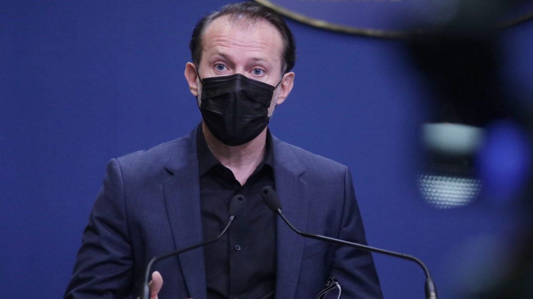 Personalul medical nevaccinat se va testa din banii proprii, a spus Cîțu