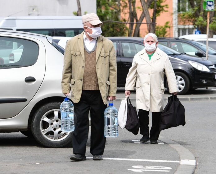 Creșterea prețurilor îi îngrijorează mai mult pe româniv